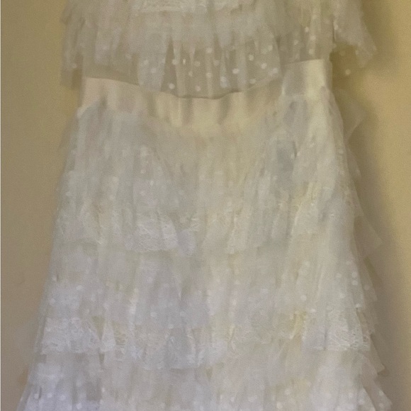 NWT BCBGMAXAZRIA Women's Lace Fringe Strapless Dress, off white, size 2 - Picture 4 of 9